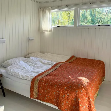 Сasa de vacaciones By Forest And On Bornholm Vester Somarken